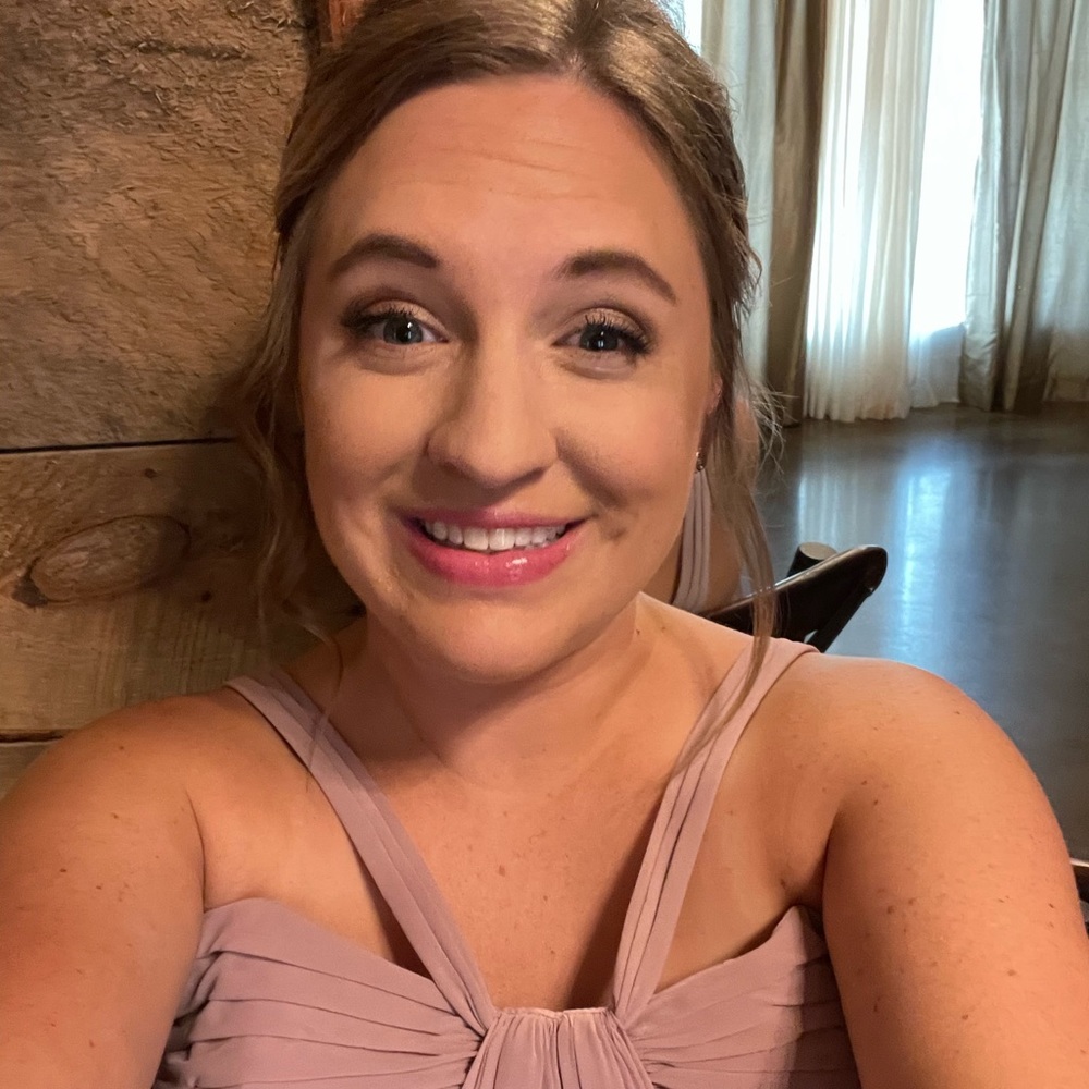 Meet your Posher, Emily